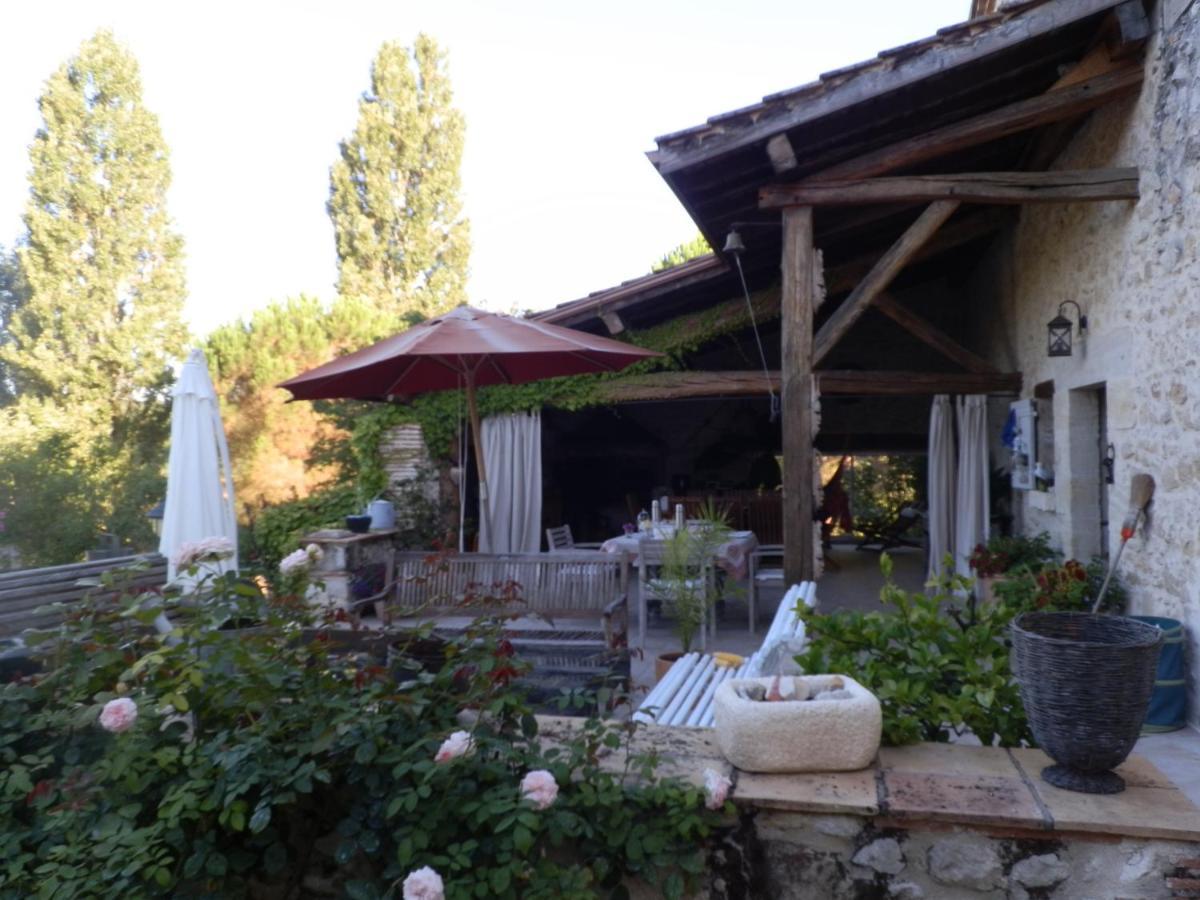 Les Tamaris Bed & Breakfast Castelnau-sur-Gupie Exterior photo
