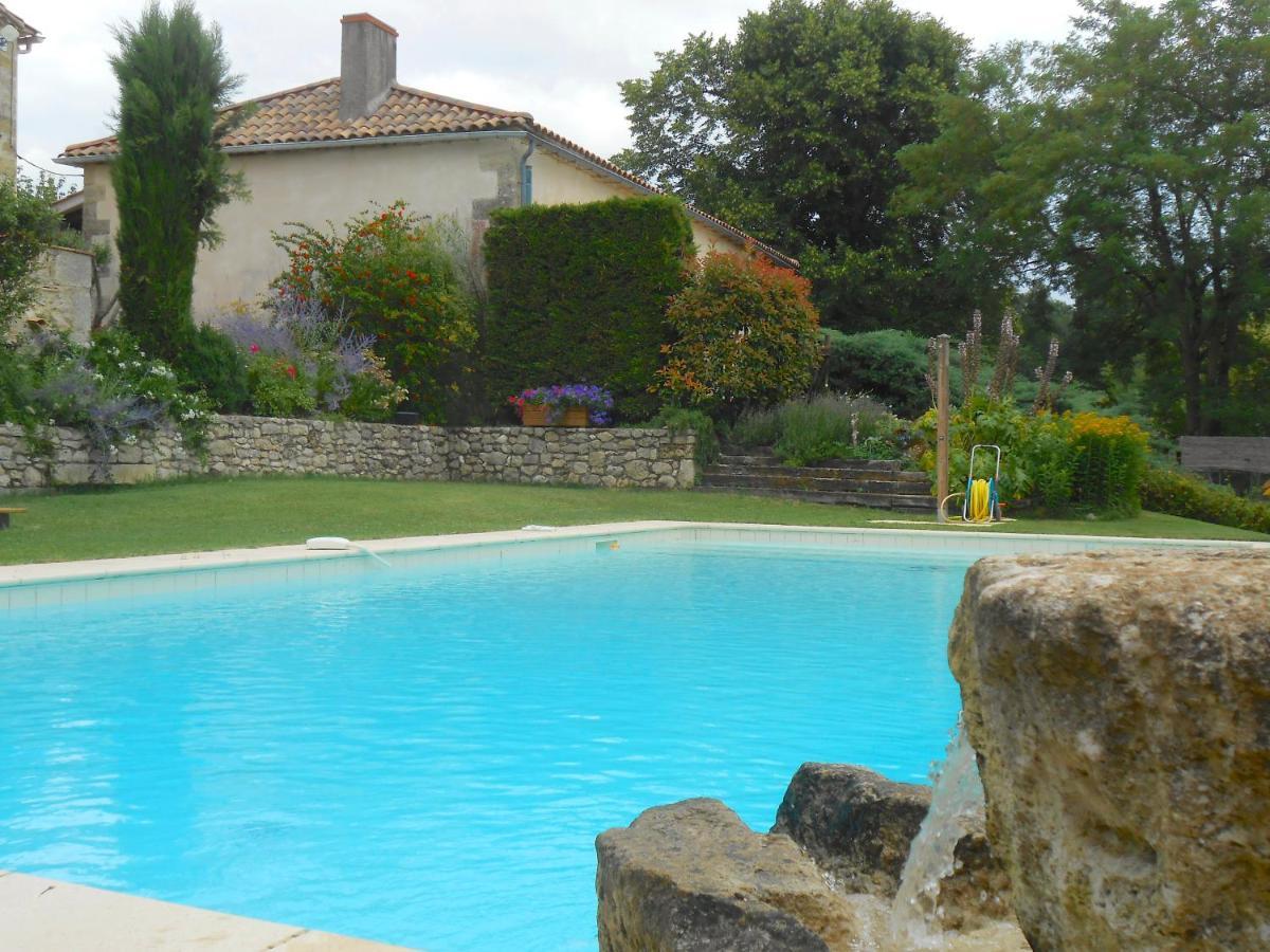 Les Tamaris Bed & Breakfast Castelnau-sur-Gupie Exterior photo